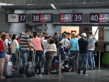 Что делать, если застряли в аэропорту: основные права, как получить компенсацию за сорванный отпуск