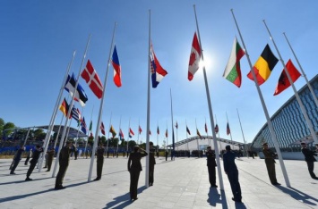 Страны с "картельной" демократией не могут рассчитывать на членство в НАТО - эксперт
