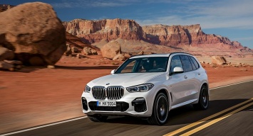 BMW назвала российские цены на новый Х5