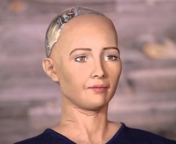 Робот-гуманоид София побывала в Индии и описала будущее