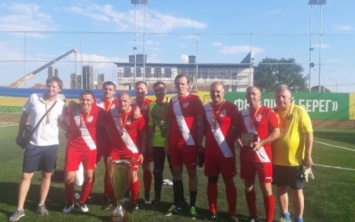 Футбольная команда АО «Херсоноблэнерго» стала обладательницей переходного футбольного кубка