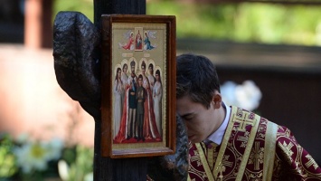 В Симферополе проходит крестный ход в память о семье Николая II