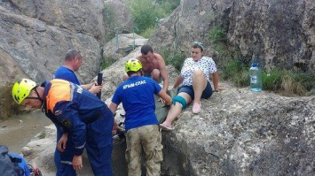 Туристка из Нижегородской области сломала колено у водопада Арпат