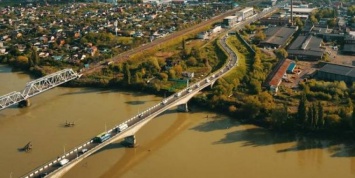 В Краснодаре закроют на две недели движение автомобилей по Яблоновскому мосту