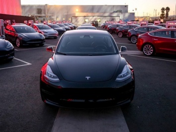 Tesla модернизирует Model 3 Performance