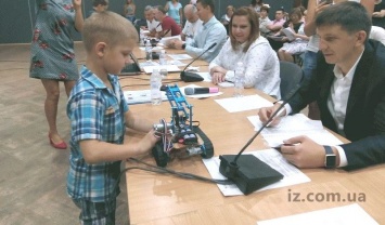 Запорожские дети показали шоу роботов