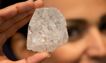 Запасы алмазов на больших глубинах могут достигать квадриллионов тонн