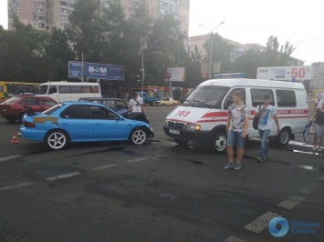 В Одессе столкнулись Subaru и "скорая"