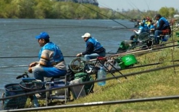 Ловись рыбка: на Днепропетровщине прошел рыболовный турнир
