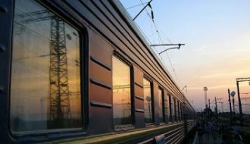 В Запорожье поезд "потерял" вагоны с пассажирами