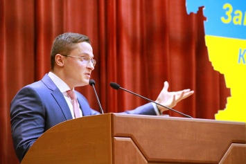 Запорожский депутат, считающий, что геев нужно сажать во имя "божьих интересов", будет решать проблемы гендерного неравенства