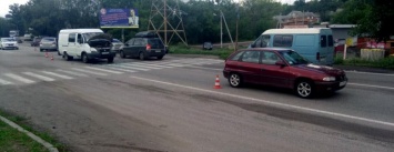 На Харьковщине не разминулись микроавтобус и Opel. Двое детей в больнице, - ФОТО