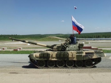 В Ровно украинец с портретом Николая II призывал российские танки