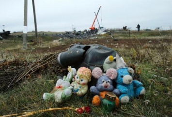 «Хотели заработать»: Стало известно, почему Киев разрешил полет MH17 над Донбассом