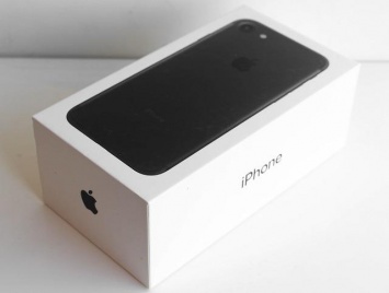 Apple отказалась бесплатно ремонтировать бракованные динамики iPhone 7