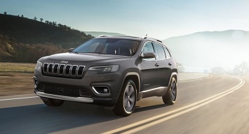 Jeep озвучил российские цены на обновленный Cherokee