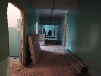 Целый этаж горбольницы закрыли на ремонт (фото)