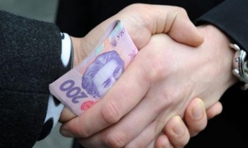 В Днепре за взятку полицейскому мужчина заплатит штраф 8,5 тыс грн