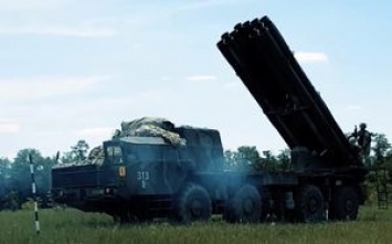 Украинские военные провели на Донбассе испытания реактивных систем "Смерч" (видео)