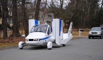 Летающий автомобиль Terrafugia Transition поступит в продажу в 2019 году