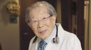 «Никогда не надейся на врачей»: 7 заповедей долгожительства от столетнего доктора (видео)