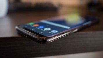 Samsung снизила официальную цену Galaxy S8 в России