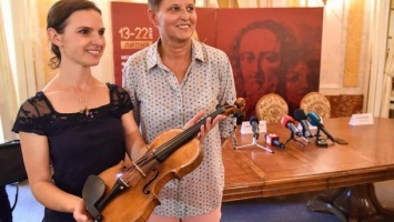Во Львов на фестиваль впервые привезли скрипку Моцарта