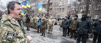 Семенченко: Украине угрожает повторение катастрофы Иловайска и Дебальцева