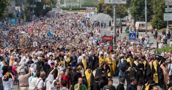 Власть пытается помешать верующим УПЦ из Овруча попасть в Киев на крестный ход