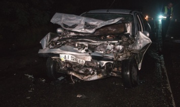 Ночью на мокрой дороге Гостомельского шоссе в Киеве произошло смертельное ДТП (фото, видео)
