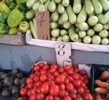 Цены в Одессе: помидоры - от 8 гривен, виноград - от 25