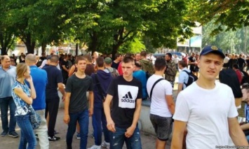 В Кривом Роге противники ЛГБТ протестовали против Марша равенства