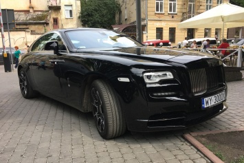 В Украине засняли редкий Rolls-Royce за 13 миллионов на еврономерах