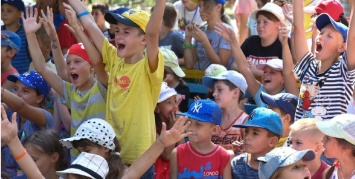 Запорожским детям устроили день с необычными развлечениями