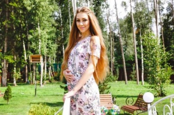 Беременная Алена Рапунцель жестоко оскорбила родную сестру
