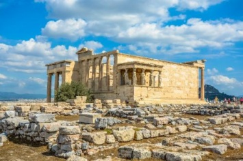 Археологи: В Греции нетронутая древняя гробница дворянки может таить сокровища