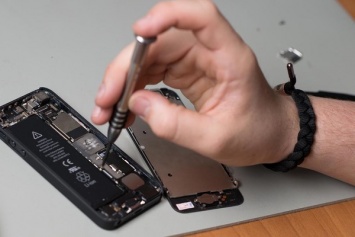 В сеть слили секретные инструкции по ремонту iPhone: видео