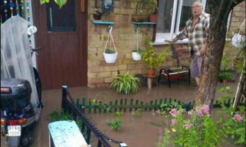 В Фастове дождями затопило 9 жилых домов (фото)