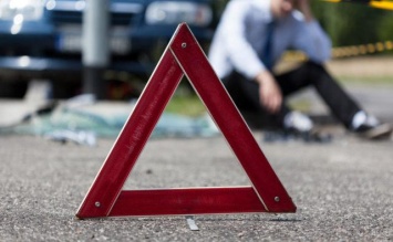 На Одесчине автомобиль въехал в стену магазина: погиб пассажир, водитель скрылся с места ДТП (ФОТО)