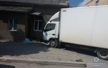 В Тернопольской области грузовик выехал на тротуар и задавил ребенка