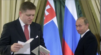 Двуличность Словакии поражает: лицемерные словаки посетили Крым, при этом официально признают его украинским - смогут ли еще одни "братья-славяне" удержаться на двух стульях