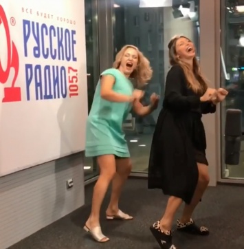 Беременная Тодоренко подразнила поклонников откровенным танцем: видео