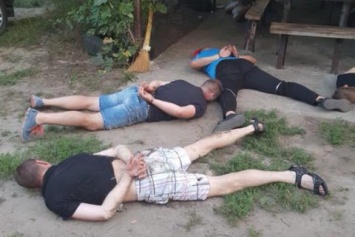 Более 30 человек задержали на "сходке" криминальных авторитетов в Кировоградской области