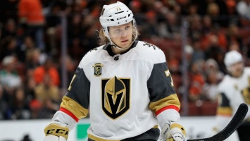 НХЛ: Карлссон подписал контракт с Вегасом на один год