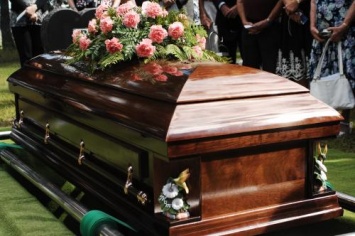 «Обратный эффект»: Кореянка умерла в гробу во время обряда для привлечения удачи