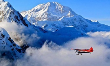 На Аляске разбился самолет: четыре человека погибли, продолжаются поиски пилота