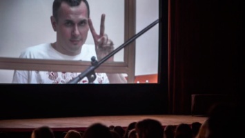 В Праге показали фильм российского документалиста о Сенцове