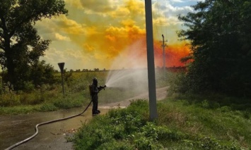 Утечка азотной кислоты в Днепропетровской области: Угрозы жизням людей и животным нет
