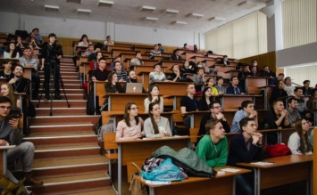 Студенческие стипендии в Украине: кто и сколько получит, появилась официальная информация