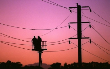НКРЭКУ подняла тарифы на поставки электроэнергии